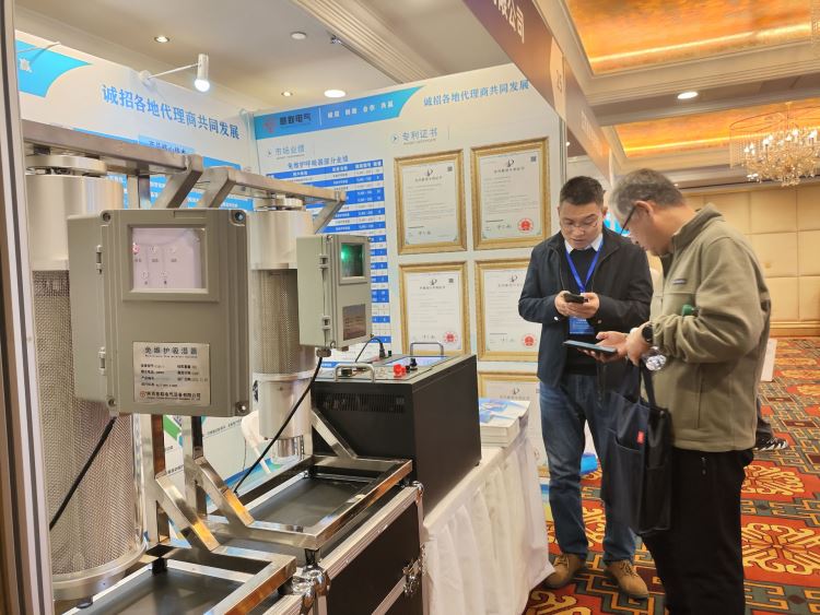 ����F�����g����4